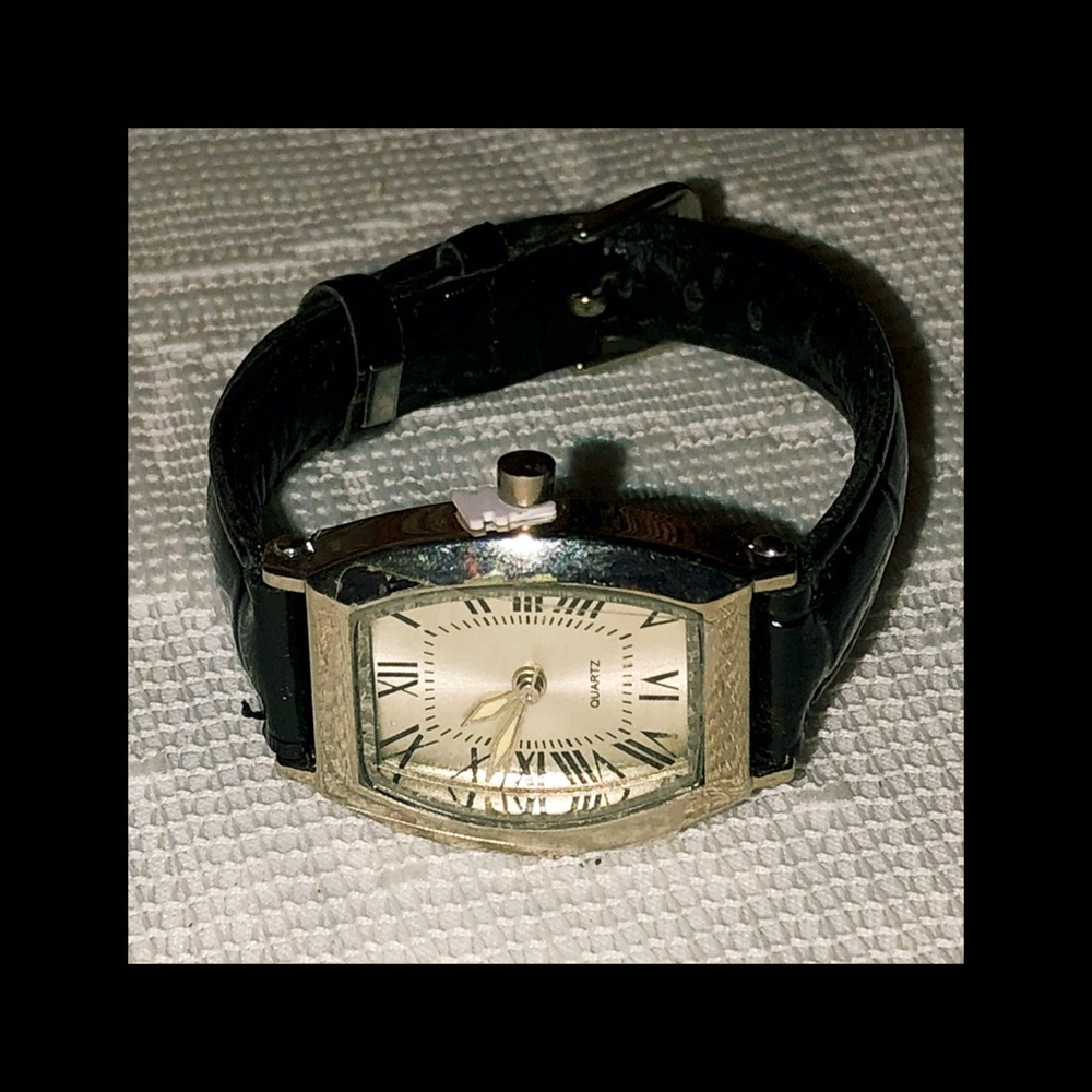 Classic Black and Gold Men's Watch